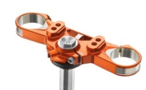 pièce aluminium anodisée orange secteur motocycle KTM